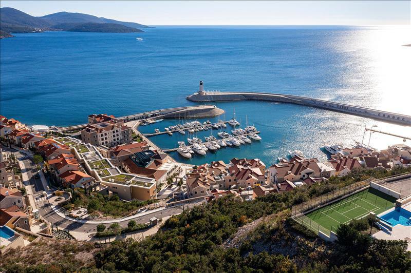 Квартира, апартаменты, 4 комн., Черногория