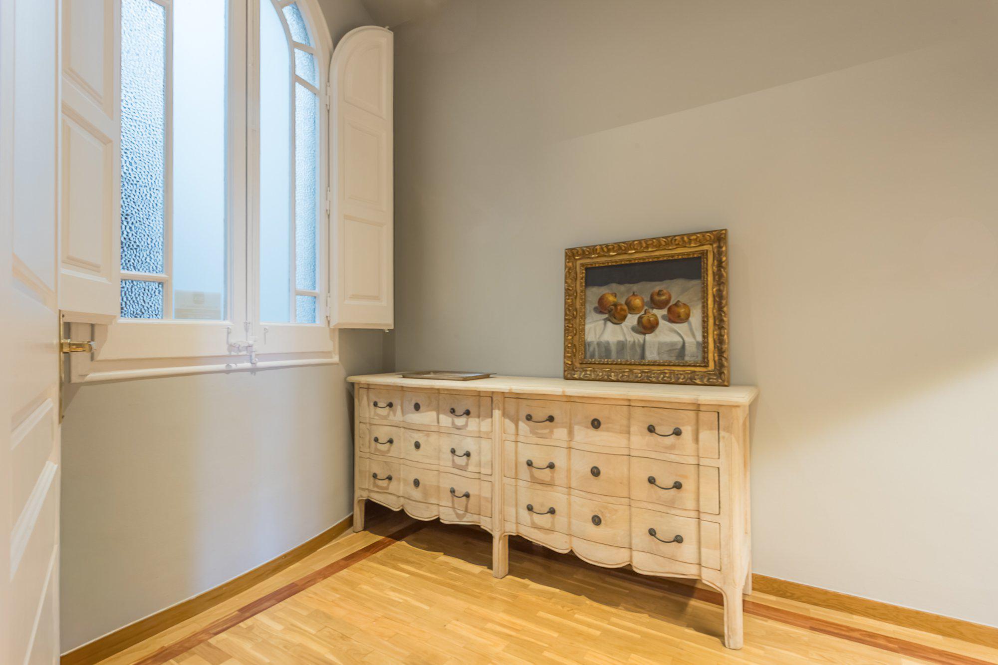 Квартира, апартаменты, 5 комн., Испания