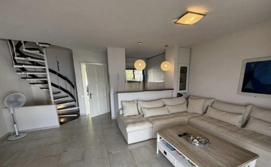 Квартира, апартаменты, 5 комн., Другой город