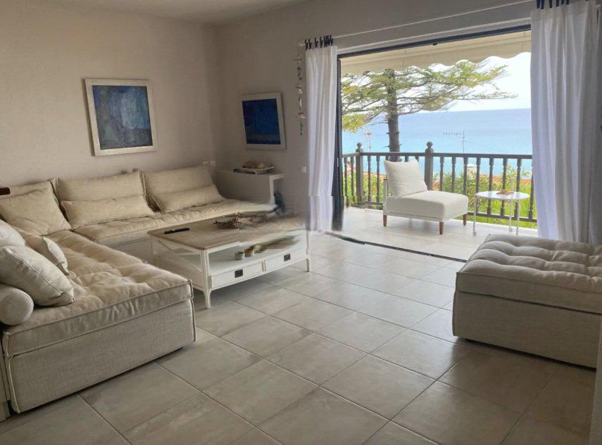 Квартира, апартаменты, 5 комн., Другой город - Фото 4